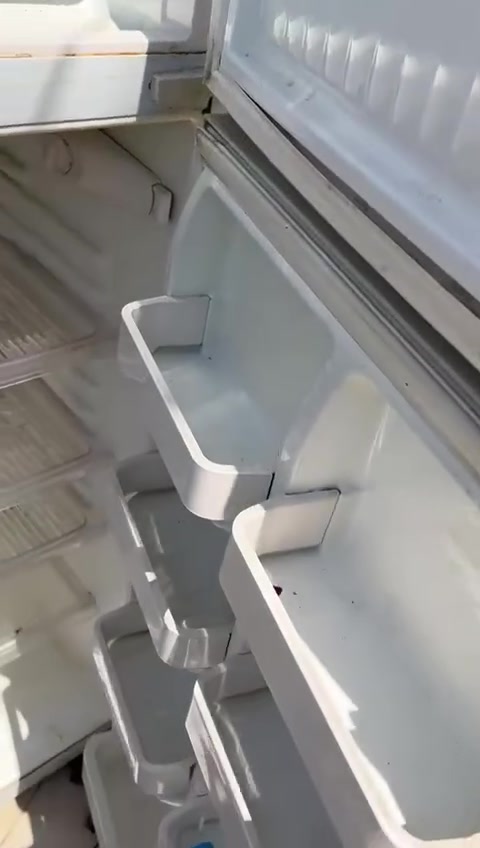 للبيع 
شغاله تجميد يخبل 
ب350 وبيها مجال


**إذا كنت صاحب هذا الإعلان وتريد حذفه لأي سبب، رجاءا أرسل رسالة إلى الدعم الفني**
