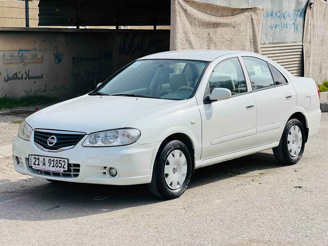 سەرەتا بە ناوی خوای گەورەو میهرەبان نیسان سەنی یابانی ٢٠١١ دو پارچەی بۆیاخە کەمیک ناوی گرتوە شایەنی باس نیە سەیارەکە زۆر جوانو ریکە رەقەم سلێمانی رەقەم باریک بەناو خۆمەوەیە گیر تۆماتیک گیرو مەکینە بەشەرت هەموو گیانی بەشەرت ناو زەردە شوین رانیە   ژم.*********** رانية, السليمانية
