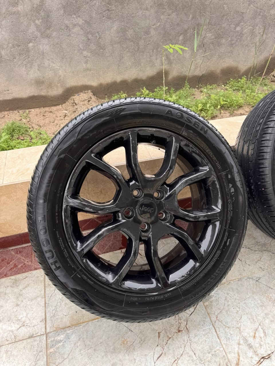 تخم ويل هوه وتايراته للبيع بلاك توب حجم 20 تخم تاير بي جديد كلش نضيف لا فطر ولا عواج ولا شخوط سعرة 3 ورقات قفل مكاني البصرة ***********
