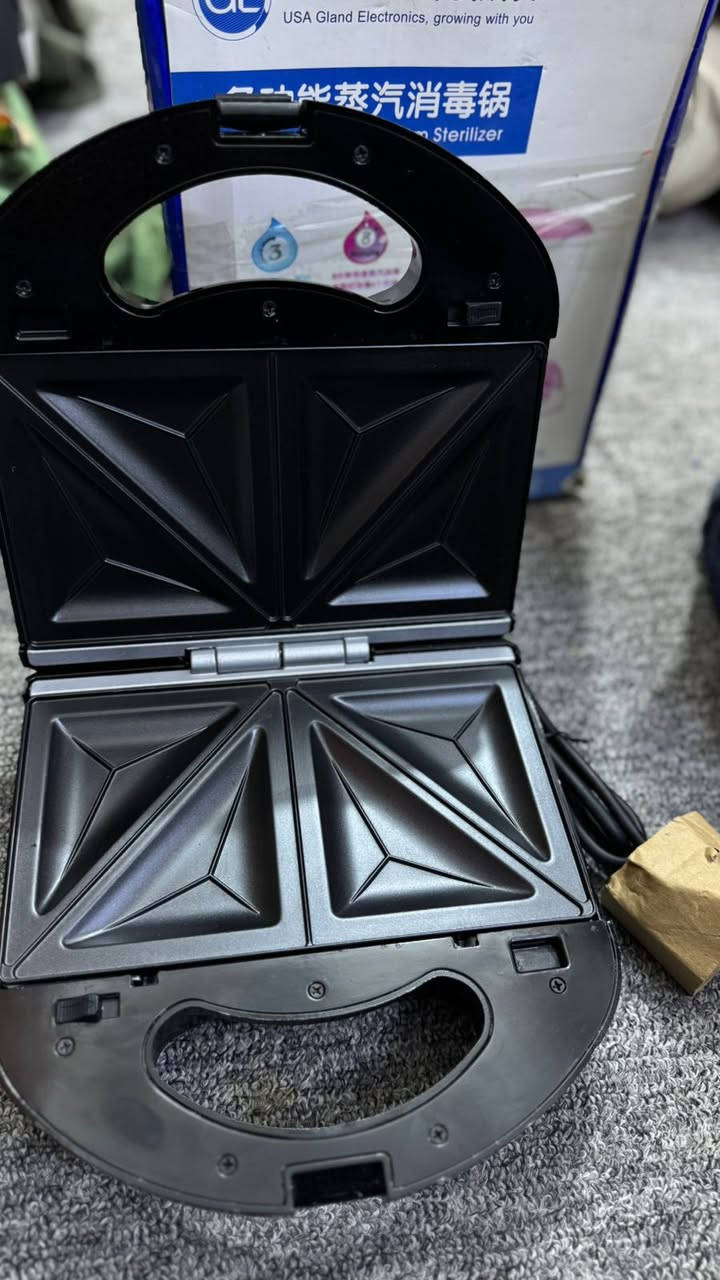 كلمن وسعره باله بريطاني


**إذا كنت صاحب هذا الإعلان وتريد حذفه لأي سبب، رجاءا أرسل رسالة إلى الدعم الفني**