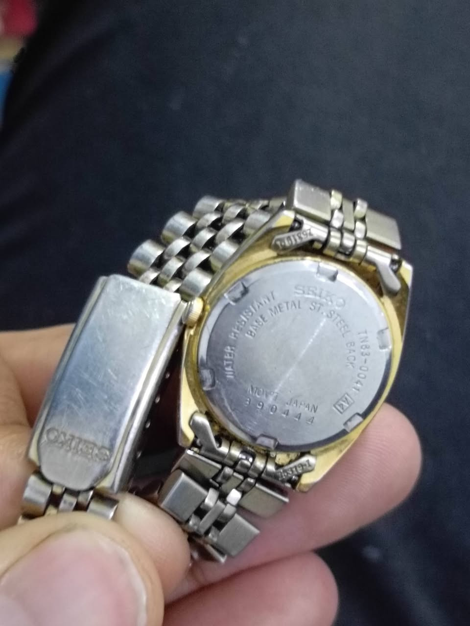 ساعة سيكو seiko ياباني شغال كاملة 
السعر 25 ألف


**إذا كنت صاحب هذا الإعلان وتريد حذفه لأي سبب، رجاءا أرسل رسالة إلى الدعم الفني**