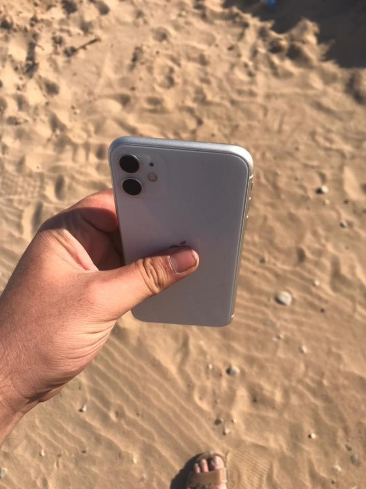 السلام عليكم من رخصة الادمن
متوووفر للبيع
              
📱ايفون11 عادي
🤍 لون ابيض 
💾 ذاكرة 128
🔋 نسبه البطارية 75
📞 تك سيم كارت
فول نضافه شرط مامفتوح ولا بي شخط جهاز كله بلادي

الشراي يتفضل خاص لو تصل ويدلل محضور من تعاليق
‏ ***********
