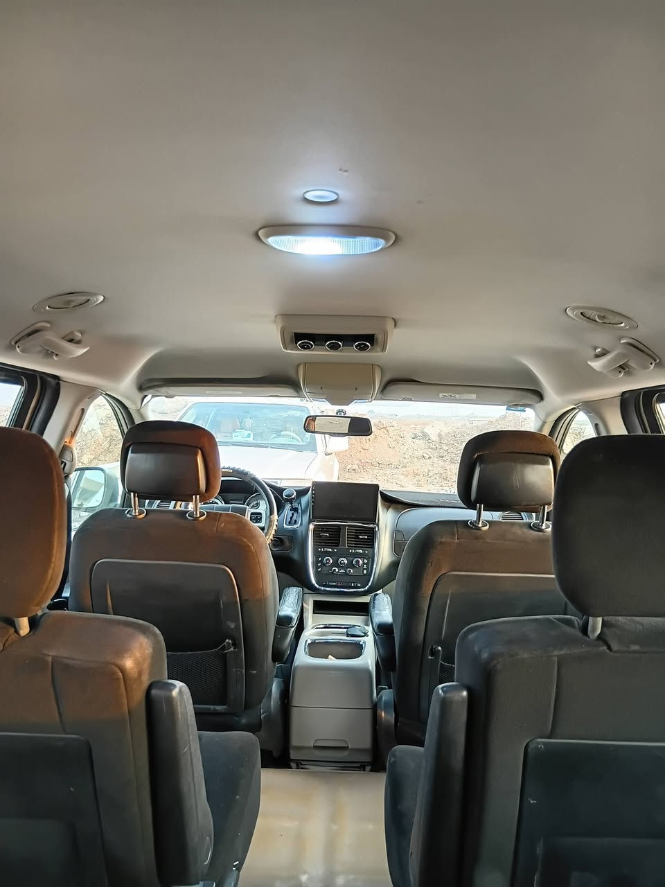 سلام اوعليكم  دوج كرفان مديل 2013 مواصفات بلع ثلاث قطع تبريد جام خلفي كهربائي حداديه جديده تخم تاير جديد ظرر جاملغ بس يم دوسه مال الباب فقط سعر 140 بيها مجال بسيط الاتصال علئ هذا الرقم سياره بسمي رقم بغداد ***********
