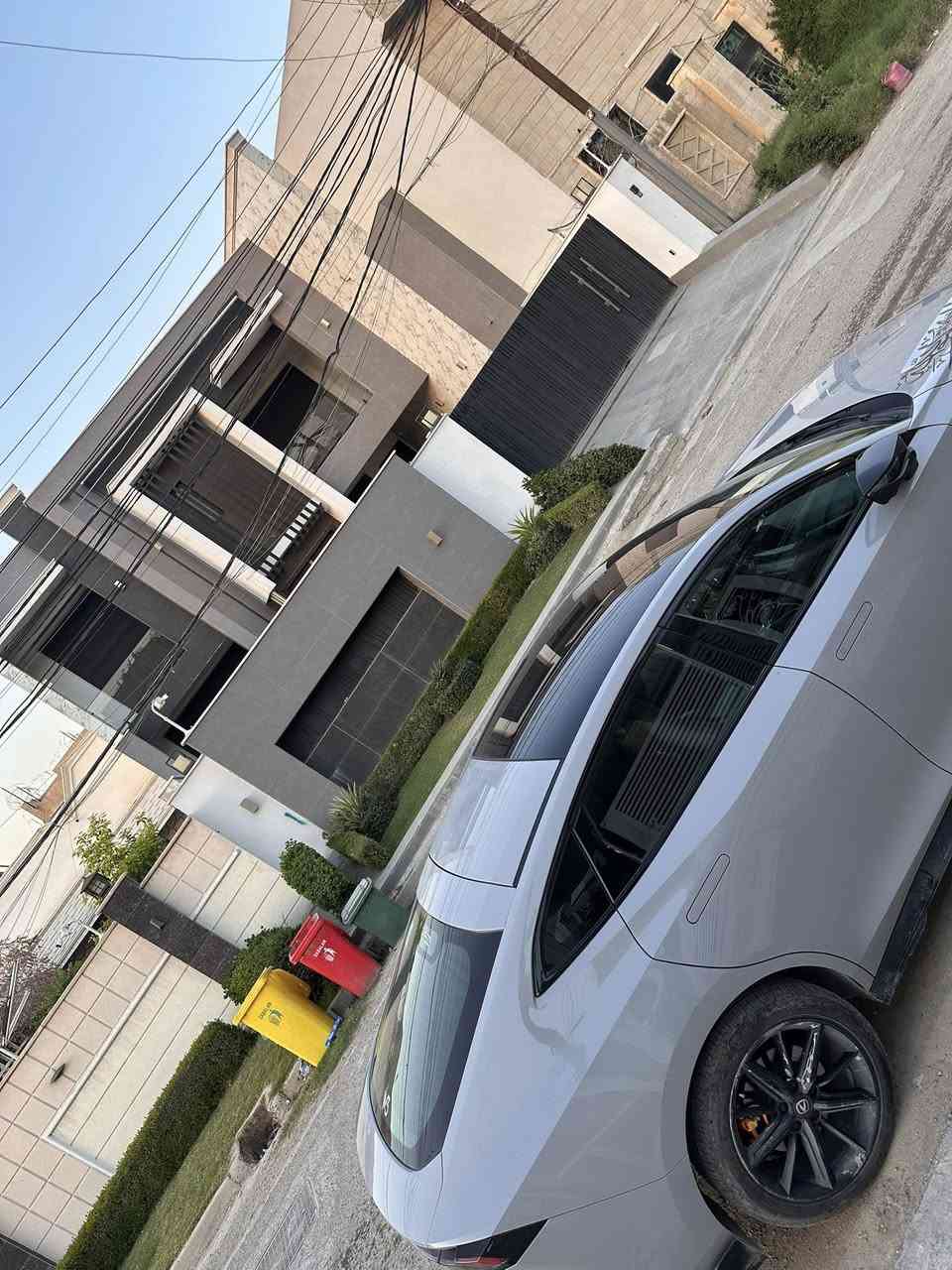 شانجان UNI-V 2025محرك 2000Tللبيع او مراوس بالجالنجر
السعر:178
***********
