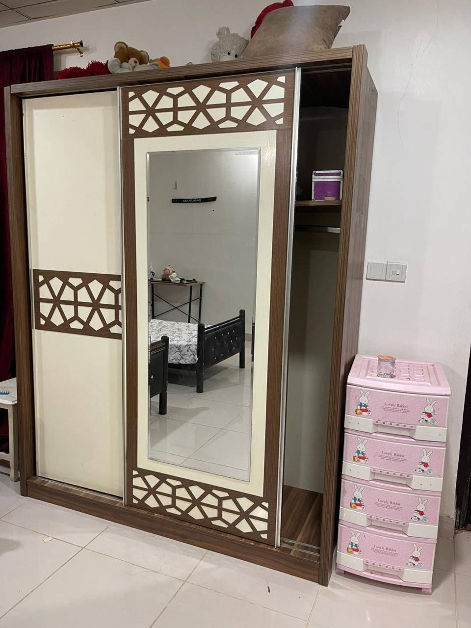 غراض للبيع
العنوان / كاني كردا  الشارع السايدين مقابل المدرسه التركيه 
رقم موبايل ***********
***********
