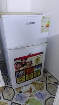 ثلاجه صغيره • للمكتب • مجال للشراي