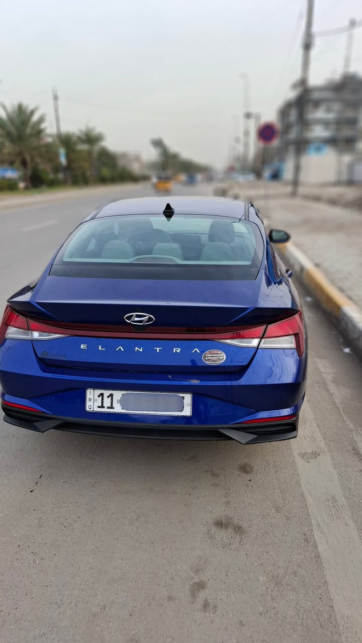 هونداي النترا 2022  محرك 2000 دوش
الكير مبدل AT المرغوب
ماشيه 40 M 
رقم بغداد 
***********
