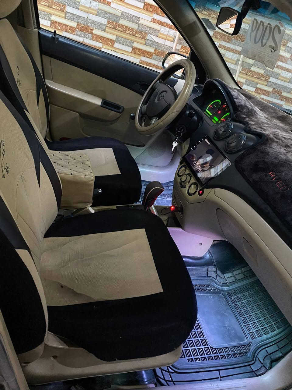 سلام عليكم سياره شوفليت افيو موديل 2009 رقم بغداد مشروع وطني كير اتومتيك تحويل بل موصل مكينه و كير شرط ضرر مبدل جاملخ يمين امامي و شبر معجون جوه باب وره يمين  هيئه صفر غرامات 400 الف غرامات حساب اتفاق سعر 54 بي مجال استفسار اتصال على رقم. كورك *********** اسيا ***********.  ؟
