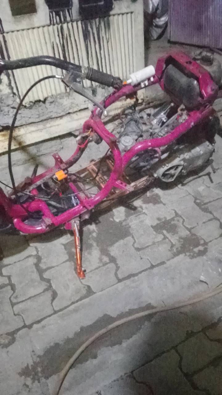 سلام عليكم عدله مزود شوفت عينكم للمراوس فقط مكاني بغداد رقمي ..***********
