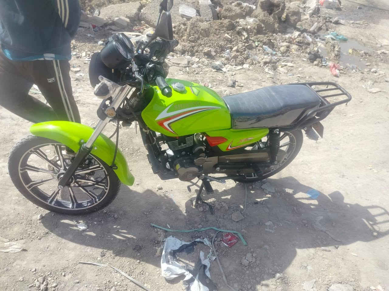السلام عليكم دراجه شانك دراجه جديده نقص برغي ما بيها دراجه موديل 2023 مرقمه وسنويه واوراق كامله مكمله الاستفسار ***********
