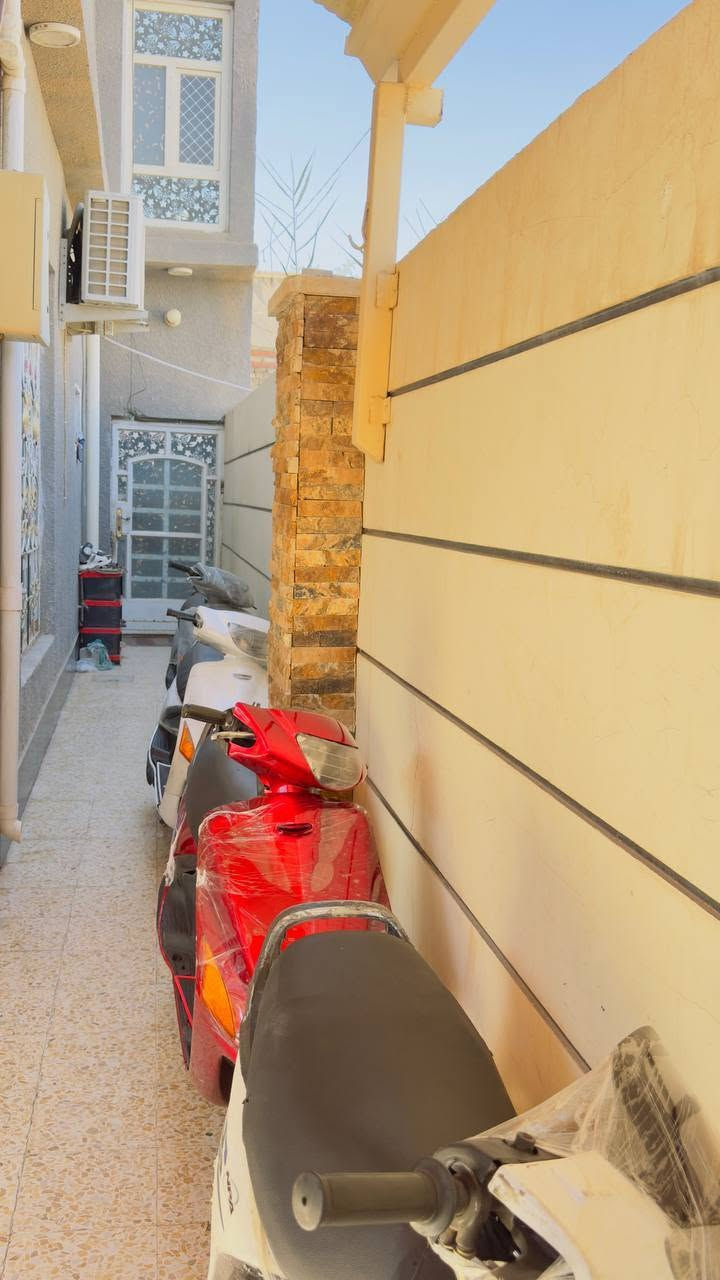 السلام عليكم ورحمة الله وبركاته
إخوان وصلت وجبة دراجات فورتي كرستال مع بريزات 
هذا نموذج عن القطع الموجودة واكو بعد بالمخزن 
دراجات كفالة عامة من جميع النواحي تجي وتفحص شرط رمبة 
متوفر لدينا جملة ومفرد 😎🔥✅
                         #ايضاً____يتوفر__لدينا___اقساط
الفئات المشمولة في الاقساط حصرياً على ماستر كارد الرافدين
🔴 موظف
🔵مدني
🟠عسكري 
🟢مستفيد
___________________________
الاستقطاع مبالغ جداً قلية 
تتوفر لدينا اقساط من  6 أشهر إلى  10 أشهر  إلى   18  شهر 
أي استفسار الاتصال على الرقم
***********
العنوان  :  ديالى بعقوبة اليرموك الثالثة شارع مرطبات البلور 2
