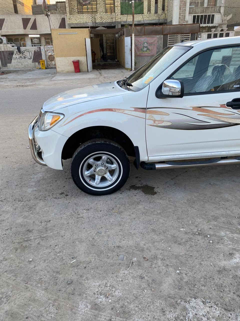 السلام عليكم بيكم كنو 2012رقم بغداد باسمي سنويه  2029رقم دولي سيارة ماشيه 85 سبير مانازل صفاح موس تراي زيرو دواخل احمر شركه تخم تاير ياباني تبريد ثلج كفاله مكاني بغداد وهذا رقمي ***********
