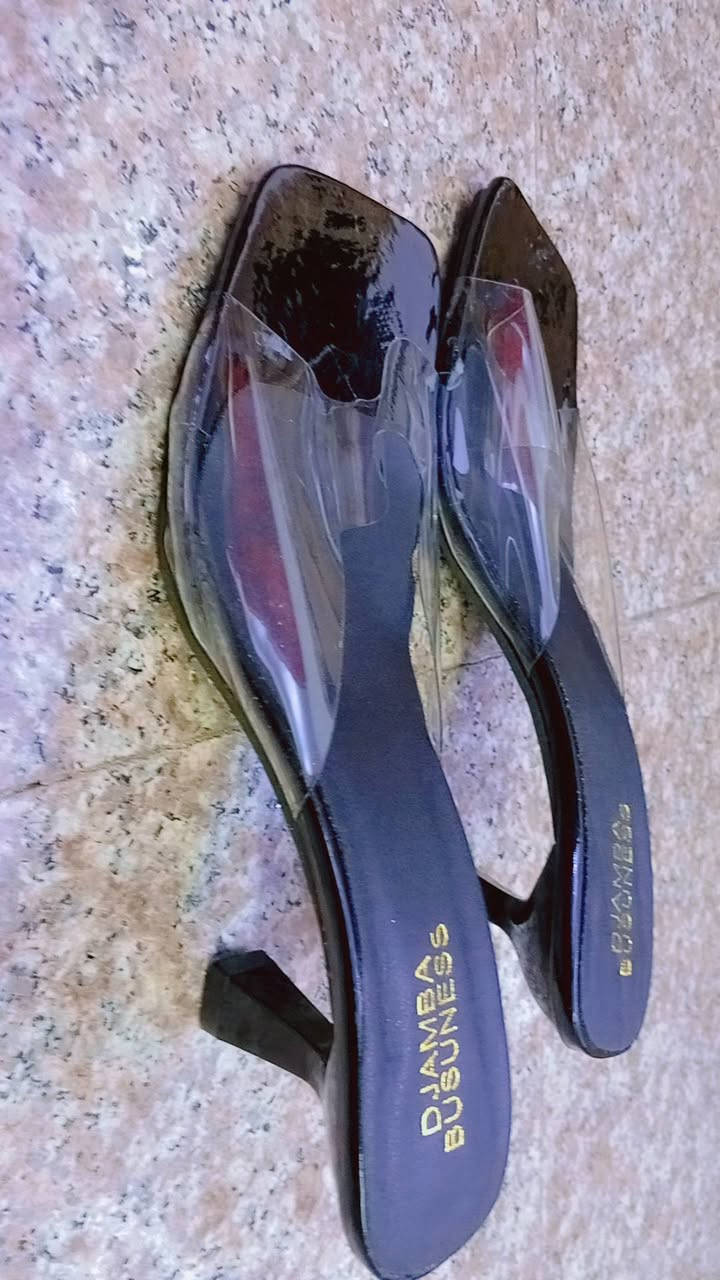 بنات بضاعه جديده وبانسب الاسعار للحجز والاستفسار على هذا الرقم ***********
