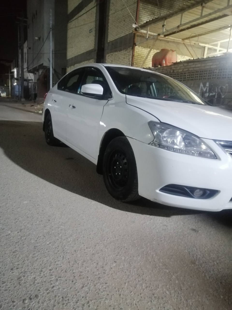 السلام عليكم نيسان سنتر موديل2019
السياره جاهزه كير مكينه حداديه تبريد تدفئه
تخم تاير جديد السياره فول فول عدا الفتحه
بصمه أبواب تحكم استيرن
جاهزه ع الاخر رقم ميسان  السياره بيها جاملغ امامي
مكانها نجف شراي اتصل ودلل
السعر ١٠٥ وبيها مجال بيع مستعجل
***********
