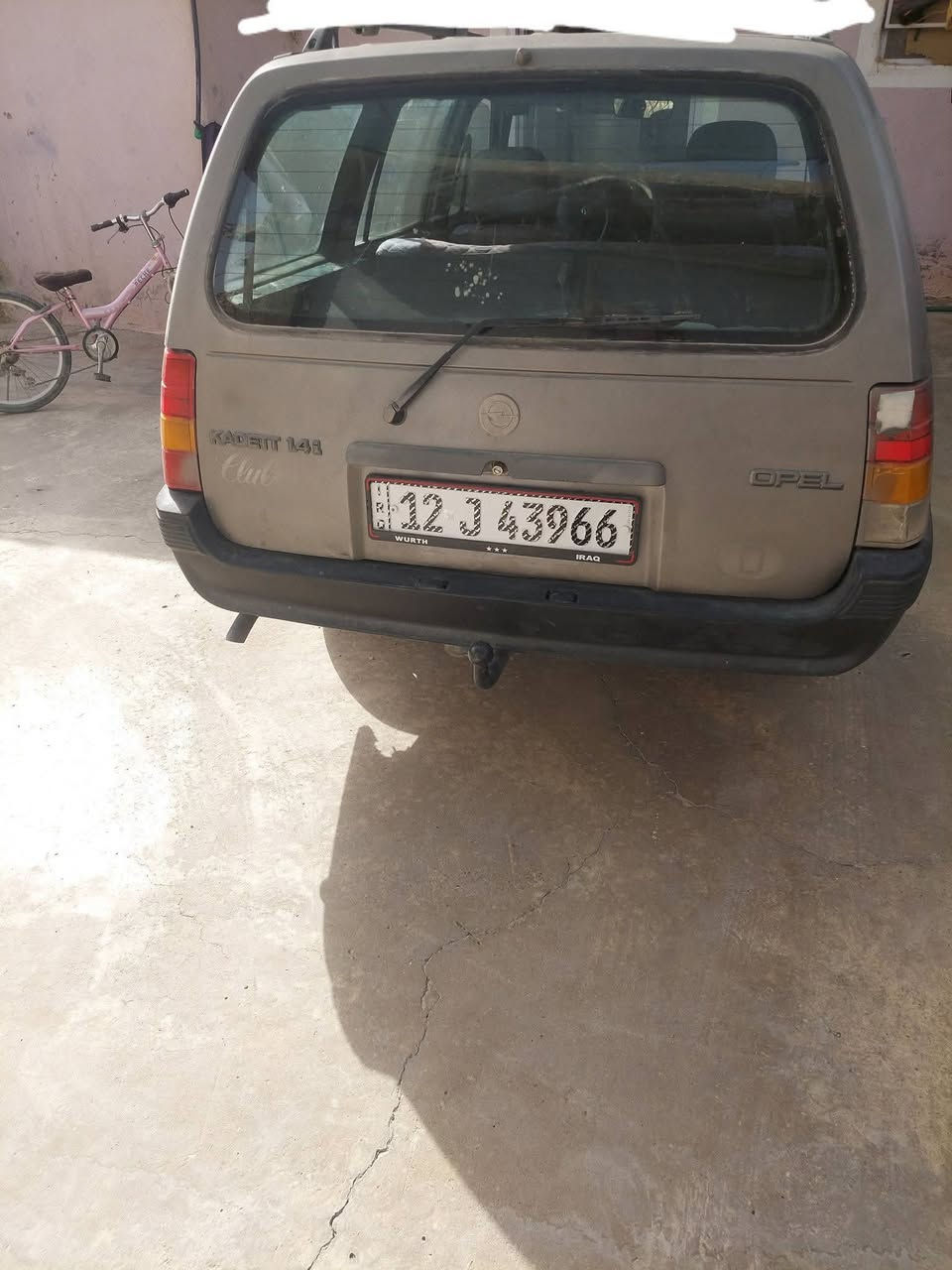 سلام عليكم اوبل كاديت للبيع السعر ٢٥ ورقه و بيها مجال قليل رقم موبيل *********** العنون ناحية المحلبية
