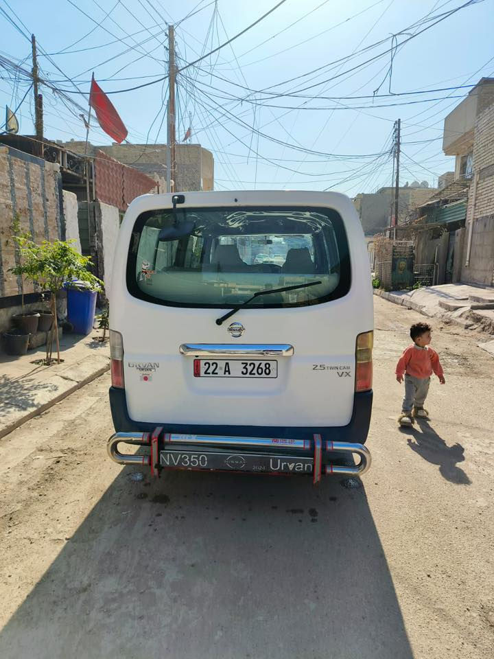 سلام عليكم سيارة نيسان يورفان 2008 رقم شمالي
السيارة نضيفة كاملة مكملة صدر جديد تخم تاير جديد 
للاستفسار:***********
