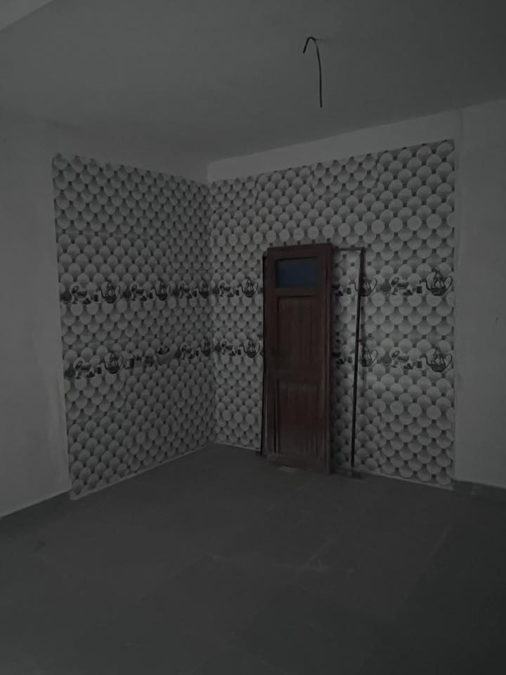 دار للبيع
🔹 المساحة: 100 متر 

🔹  العقد زراعي

🔹 الموقع: مقابل المطار  – قرب باب الخروج - قرب صالون عسوله و وصالون غاده 3 

✨ تفاصيل الدار:

▪️ أساس صب وبناء بلوك

▪️ أرضية بورسلين بالكامل

▪️ صحيات

▪️ استقبال + (هول) واسع

▪️ مطبخ مفتوح ومطل على الهول

▪️ غرفة نوم واحدة

⭕️سعر مناسب بيع مستعجل 

للاستفسار والمشاهدة يرجى التواصل ***********
