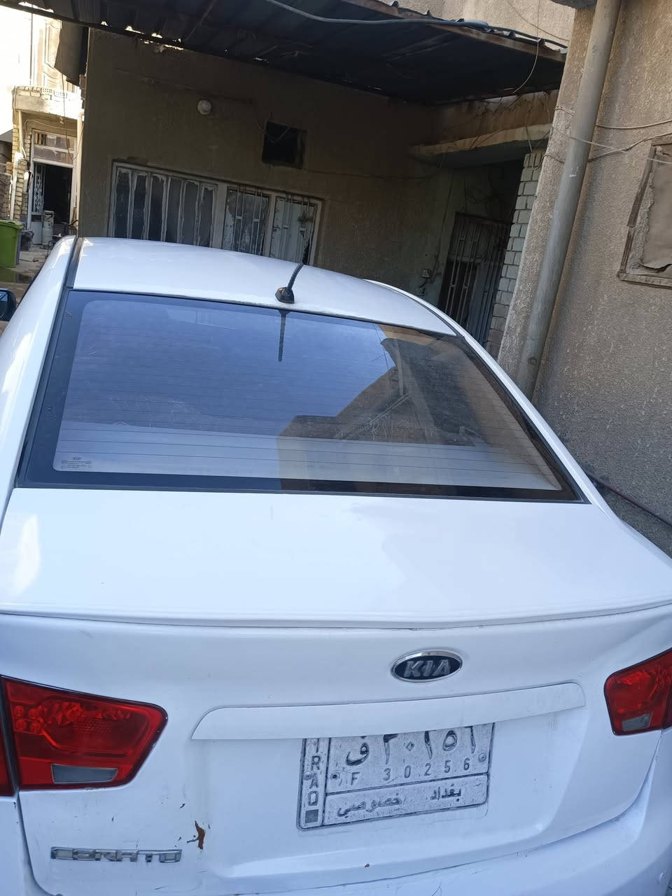 السلام عليكم
موديل 2013
سياره كيا سيراتو للبيع 
لون ابيض
محرك 1600
رقم بغداد
الإتصال ***********
