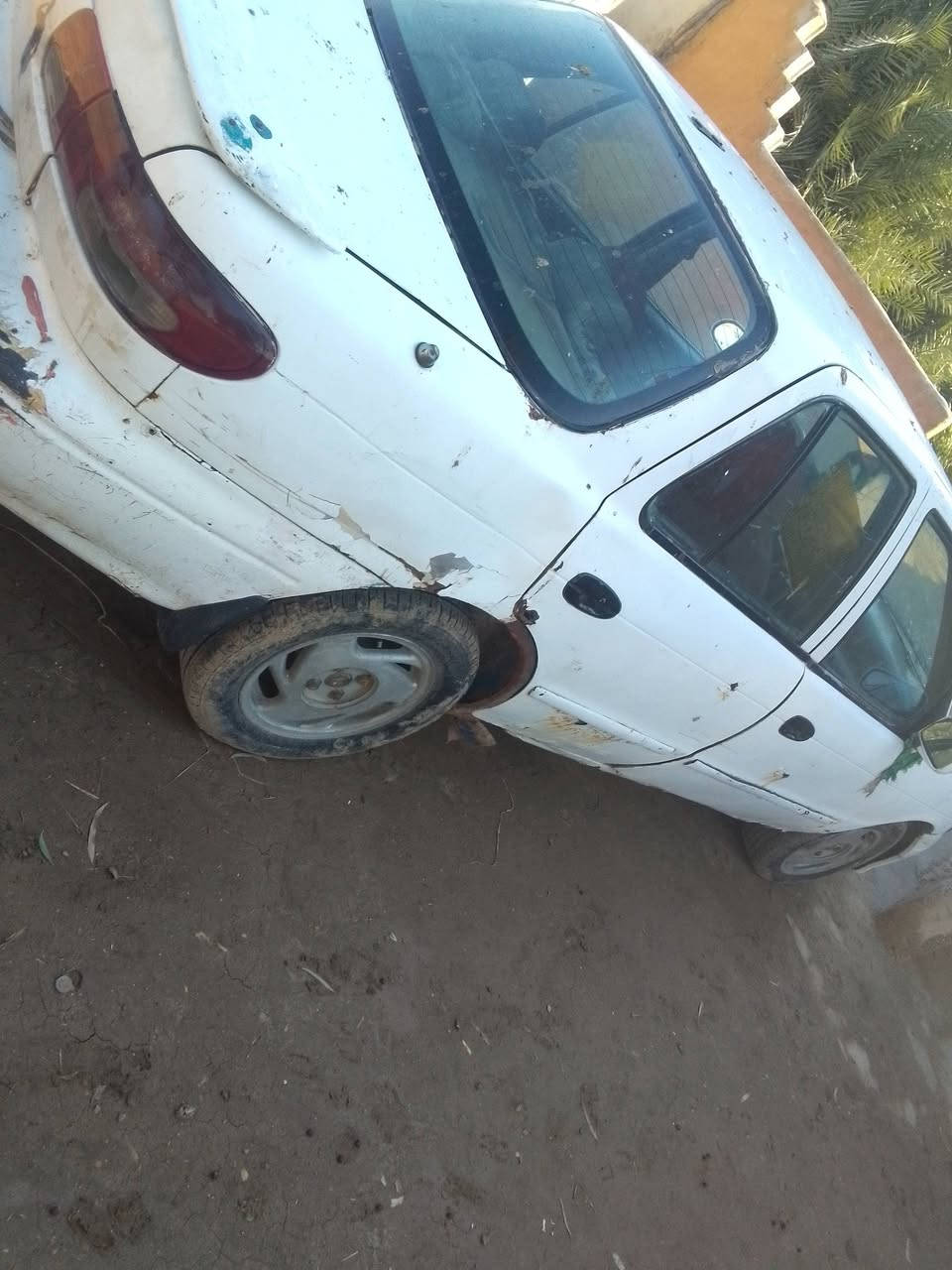 سلام وعليكم سيفيه للبيع موديل 95 رقم بغداد بي 20ورقه وبيه مجال ***********
