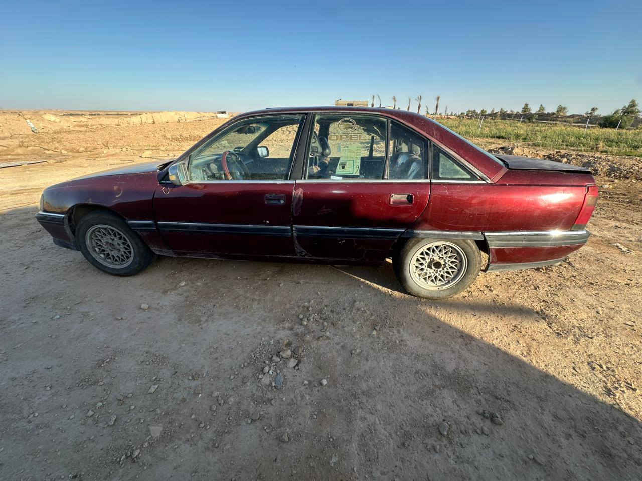 السلام عليكم 
للبيع موديل ٩٠ 
محرك 2000 نضيف  كيرها عادي هم كلشي مابي صدرها زين تايراتها جديده سنويتها ضايعه وصاحبها موجود هوا يمشي بيها


**إذا كنت صاحب هذا الإعلان وتريد حذفه لأي سبب، رجاءا أرسل رسالة إلى الدعم الفني**