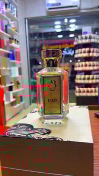 من ارقى العطور المنعشة الصيفية اللي استخدمتهة وحبيت اشارككم بيهة بدون ...