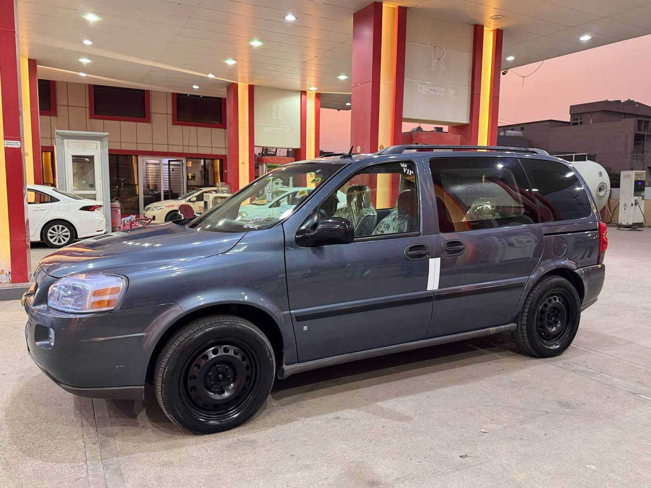 شوفرليت اوبلاندر 2007 فول توماتيك تبريد 7راكب مكفوله من الحادث والصبغ جاهزه من كلشي رقم سليمانيه كلها جديده باسمي تحويل وكاله شرط سعر72ومجال عنوان اربيل شراي اتصل 
***********
***********
***********
شوفرليت اوبلاندر 2007 زور جوان بى بوياغ بى ليدران بناو خوم هه مو شتي نوا 7نه فه ري زور خاوين سعرى 72ورقه ومجال شوين هه ولير أربيل, العراق
