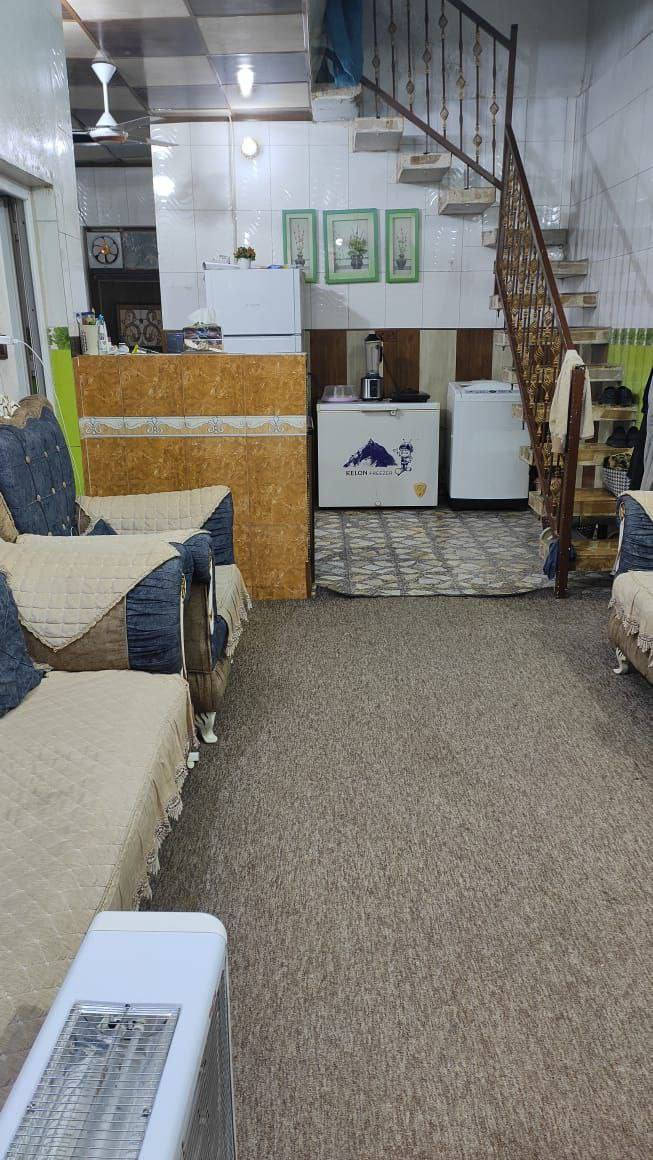 السلام عليكم. 
١٠٠م.طابق ونصف حي النداء منطقة ٤٧قرب جسر شارع الكفيل ثاني شارع وجه كافة.. 
السعر ١٠٠ 
***********
