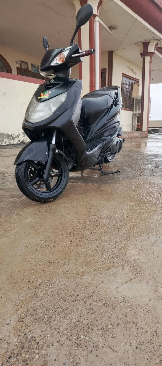 السلام عليكم من رخصه الادمن 

دراجه سكنس ياباني فحل للبيع 

شرط من تاير لاتاير محرك شرط 

تريحكه ومعدل فول خير من الله

دراجه من حاويه على بيدي 
اي استفسار اتصل على الرقم ***********
