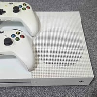 Xbox One S • ١تيرابايت • كنترول ٢