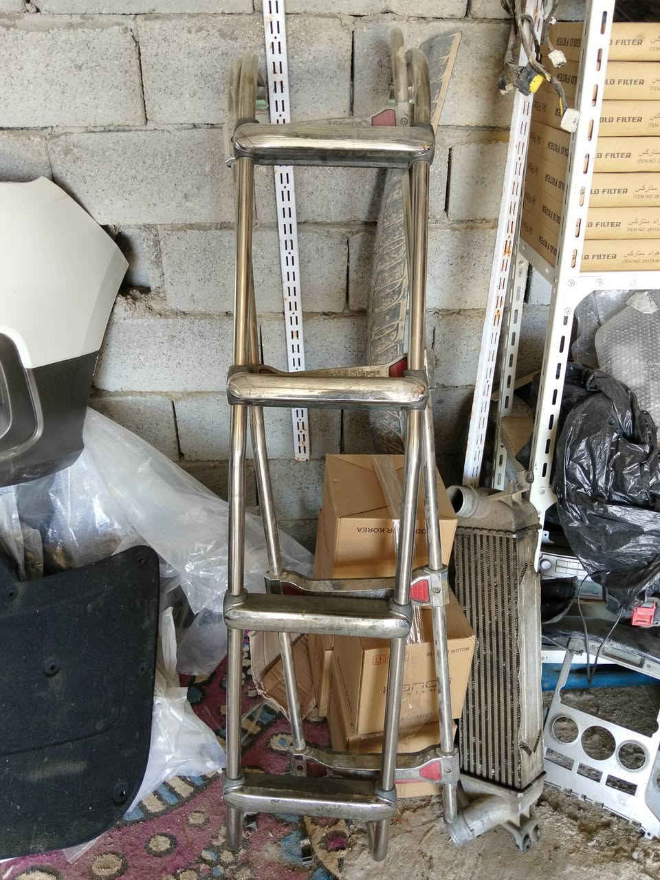سلام عليكم من رخصت مدير الكروب محل  الاصلي لبيع قطع غيار استاركس بانسب الاسعار  المكان ذي قار قضاء الرفاعي الرقم ***********+***********

