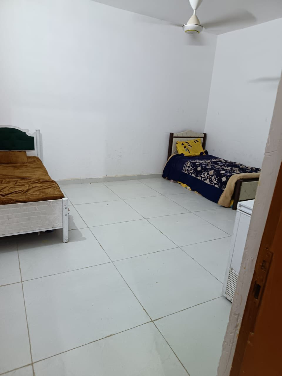 🌹✅(الهم صل على محمد وال محمد)✅🌹

꧁꧂مكتب الكلابي  للعقار ꧁꧂         .         

🟢#عندك_عقار_وتريد_تعرضه_دزه_النا_ولاتشيل_هم🟢

          🟠🟠#عنوان_التميز_والثقه_والابداع🟠🟠

    

 ✅🔰دار للبيع العنوان النجف الإشراف قضاء الكوفة 🔰✅

🚧🏠شارع المطار الجديد بمساحة (200 متر  🏠🚧

🔰خلف مجمع الجوهره موقع مميز ✅

معاملة تطويب مشمول بقرار320 بناء طابَوق اساس وسقف 

صب قريب على شارع العام يبعد 80 متر يحتوي على 

غرفتين نوم 🛌 وصالة ومطبخ واستقبال وصحيات 

داخلية وخارجية السعر 115💵 وقابل للتفاوض للاستفسار 

كثر يرجى التواصل على الرقم الموجود 

 🟢تابع الحساب لتصل لكم كافه المنشورات 🟢

  ☎️*********** علي الكلابي وأت ساب

 

              نستقبل عروضكم على مدار 24⏰ الساعه
