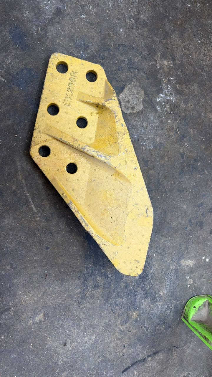 للبيع مواد حتياطيه هيتاشي التصال علأ الرقم ***********//***********
