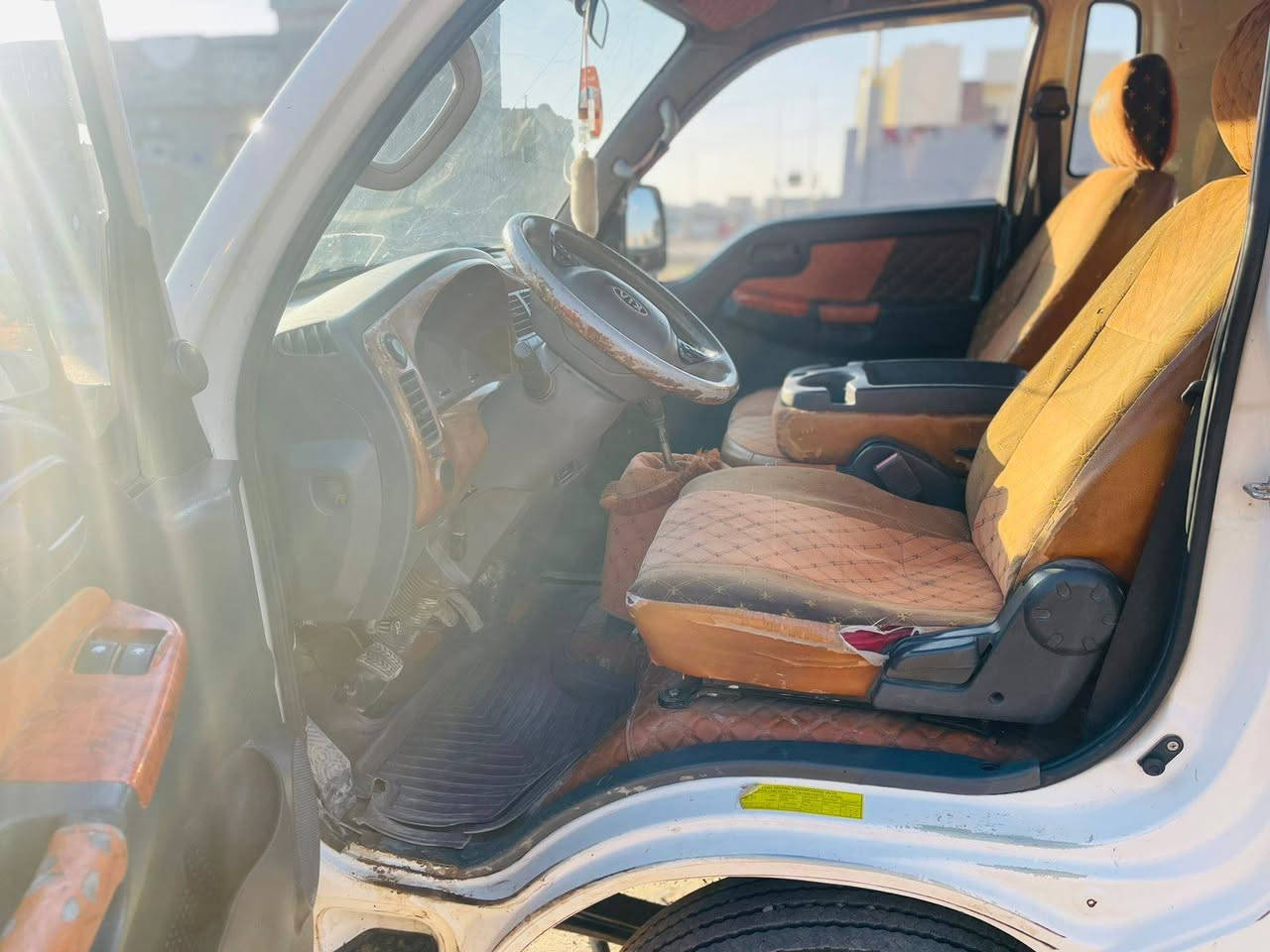 سلام عليكم 
كيه للبيع 2013 فحل سياره جاهزه كير محرك اكسن شاصي صبق شرط سياره وضع شركه رقم صلاح الدين بسمي تحويل مباشر سنويه لسبعه وعشرين السعر  
اتصال على رقم ***********
