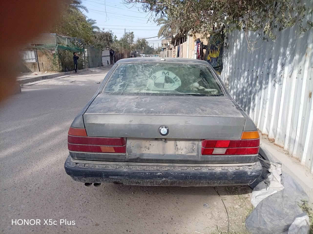 السلام عليكم من رخصة الاخوة الادمنية بي ام 735للبيع بدون ارقام المكينة ممتازة الكير كايم السيارة كاملة تريد اي شي للبيع الداخل اوف وايت الكان بغداد ***********
