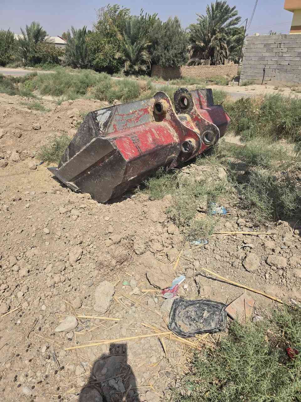 للبيع كيله هيتاشي حجريه عمل بوش جديده ***********
