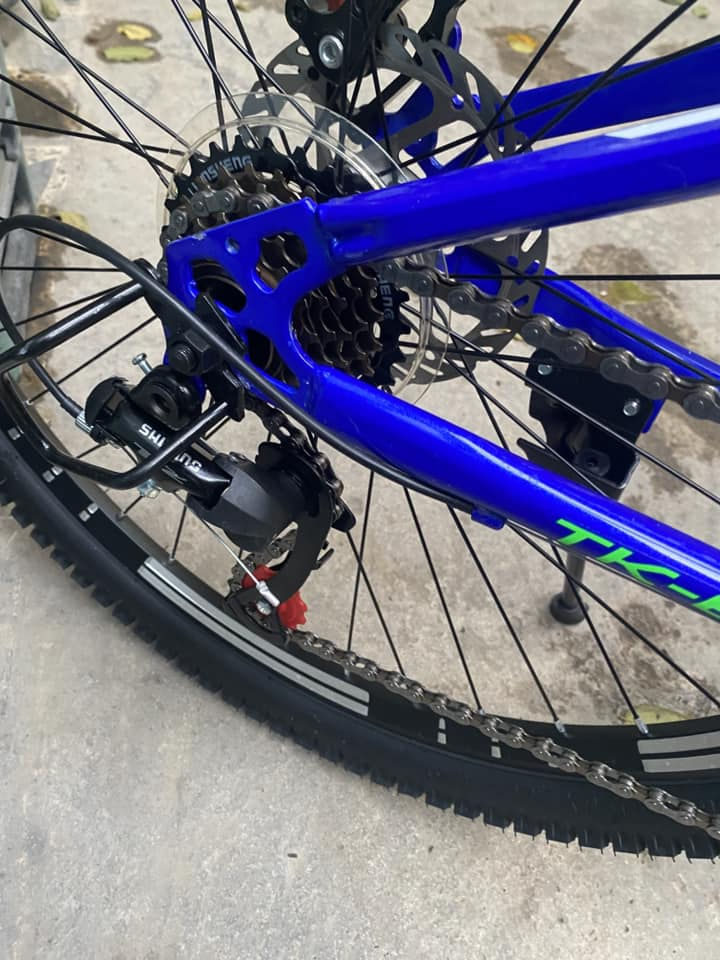 بايسكل جبلي  كلش جديد  
 مستخدم على كد فره وحده 

موصفاته 
 بريك دسك 
 ٧ نمر خلفية 
و ٣ امامية 
وايرات الكير و البريك دفن 
حجم 26
 للبيع ب 150 الف 
مكاني بغداد الشعب
للتوصل  على الماسنجر انطيك رقمي على الخاص


**إذا كنت صاحب هذا الإعلان وتريد حذفه لأي سبب، رجاءا أرسل رسالة إلى الدعم الفني**