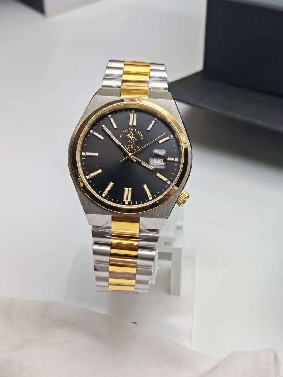 مزاااااااااد مزاااااااااد 
يوجد لدينا اليوم مزاااااااااد جديد لساعه فخمه وانيقه 
الساعه بولو رالف امريكي اصلي موديل حديث تاتيكاملة المرفقات  مع الظمان سنه كامله 

فتحة باب الساعه 35 دولار  واقل رفعه 5دولار

يبدا المزاد الان وينتهي  اليوم ساعه 4 ليلا 

الساعه امريكي 
ارقام لامينوس 
عقارب لامينوس 
منفذ شهري
قطر 40
بدن ستانلس ستيل
طلاء ثابت
ضد الماء 50متر
قفل فراشه 
 تاتي كاملة المرفقات مع الظمان سنه كامله 
يوجد توصيل لجميع محافظات العراق


**إذا كنت صاحب هذا الإعلان وتريد حذفه لأي سبب، رجاءا أرسل رسالة إلى الدعم الفني**