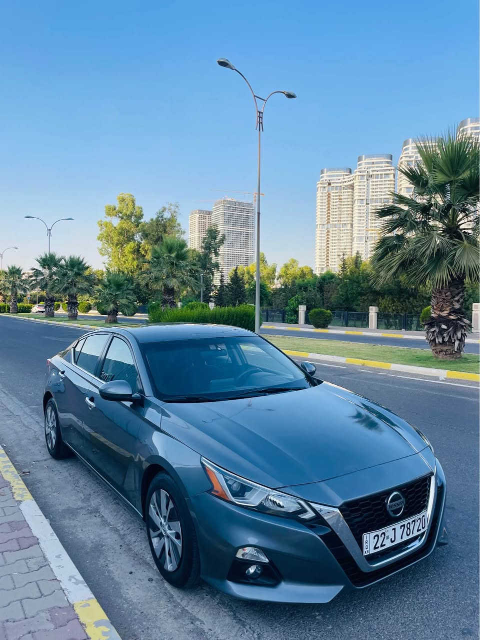 Nissan Altima 2020 
نموونە لە جوانی
پیش و پشت کەپس
 یەک پارچە سبوغە بەبێ ناوی
105 هەزار رۆیشتووە
یەک دینار مەسروفی تیدا نیە
رەقەم و سەنەوی نۆییە
گیر و مەکینە بەشەرت
تحویل غرامە بەشەرت
نرخ $128 مەجال
هەولیر
*********** أربيل, العراق
