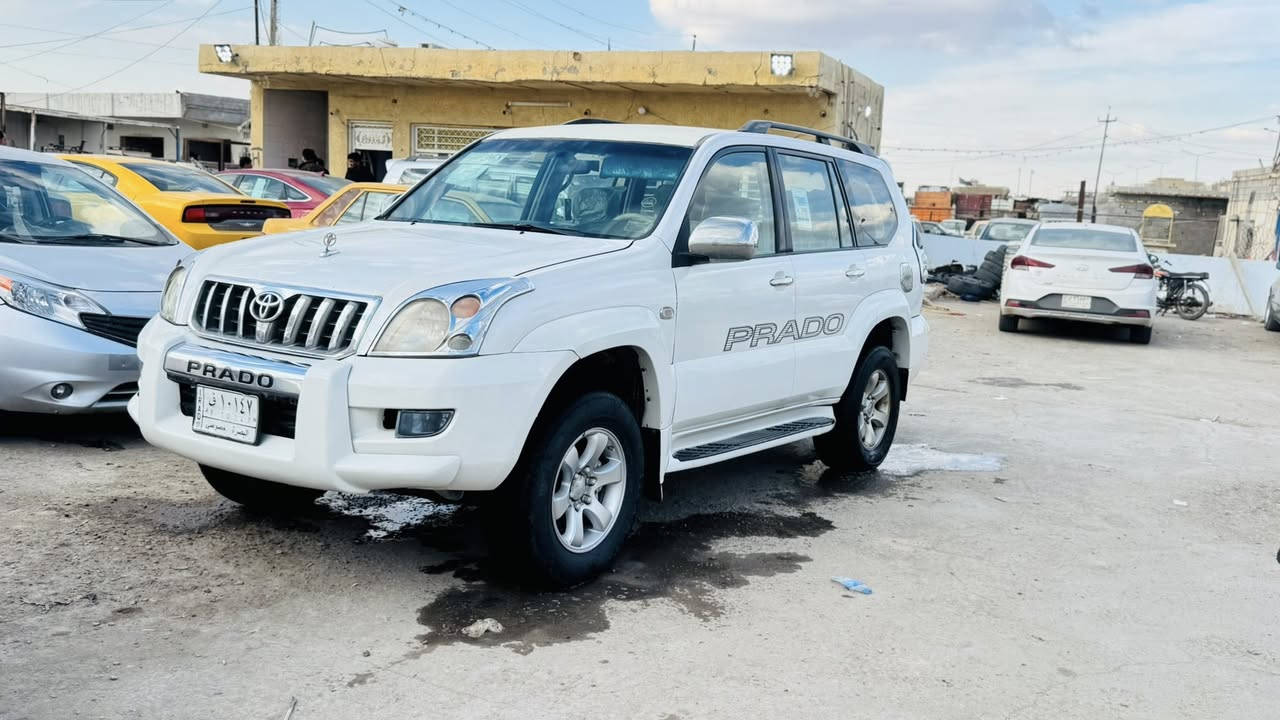 سلام عليكم ورحمة سياره نوع برادو موديل  سياره بيه باب السايق صبغ والباقي كفاله
2007

7راكب 

4سلندر 

محرك كير حداديه جاهزه ما ناقصه شي  سياره شاشه حساسات اماميه خلفيه  تبريد تدفه سياره جاهزه ما ناقصه شي 

سعر سياره 130 وبيه مجال قليل. 

الستفسار اكثر انتصل 

�ً***********
