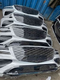 يتوفر لدينا قطع غيار سيارات جينيسزز كل الاحجام والموديلات  الوارد امري...