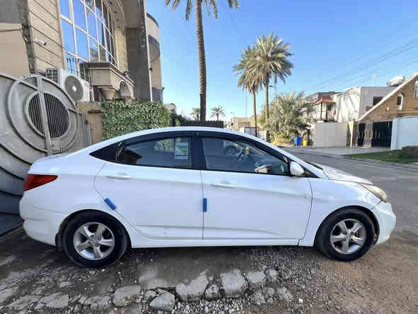 السلام عليكم 
اكسنت 15 خليجيه 
محرك 1600 دبل قطرة 
ماشيه 185 الف 
رقمها حلو وسهل 
امبدل جاملغ الامامي الايسر ب نفس القطعه اصلي 
وصدرها تعبان 
ب 108 وبيها مجال للشراي 
***********
بغداد القادسية
