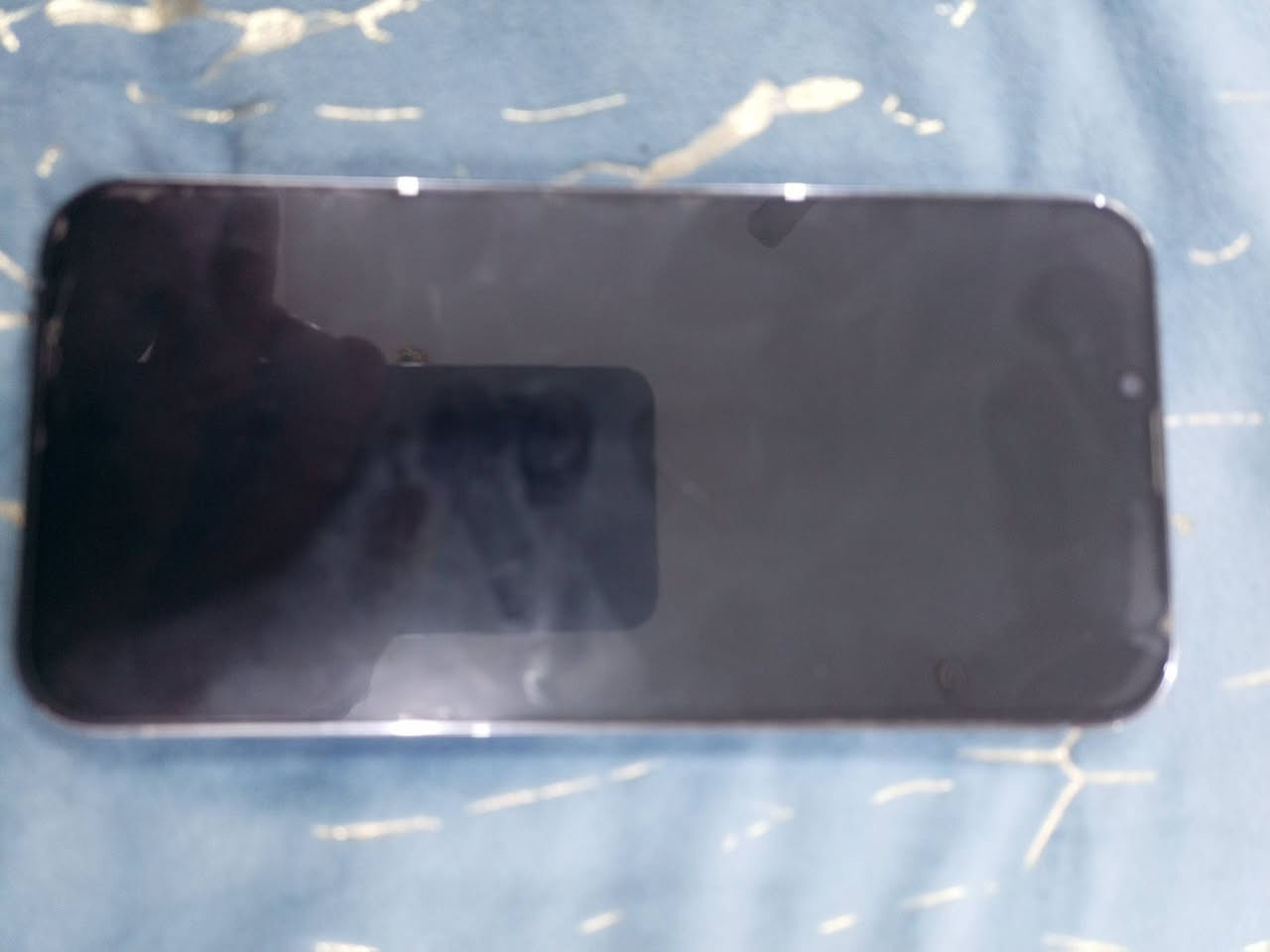 السلام عليكم 13 برو ماكس ذاكره 256  نموذج m بطاريه 79 نضيف كلش شخط مابي العنوان بغداد الاستفسار
***********
