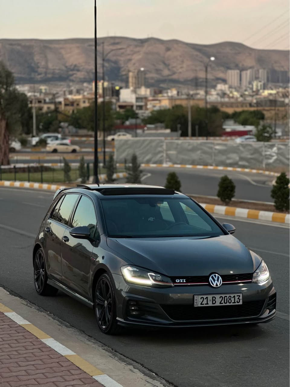 سەرەتا بەناوی خوا
  
گۆلف GTI 2018

سفری شەریکەی صباح
مەکینە ٢٠ تۆربۆ 
مواسەفات فول فول 
گێچی دیجیتاڵ 
بەسمە
پانۆراما 
کوشن جلد 
ڕادار 
خەتی جادە 
شاشە گەورە 
کامێرا  
کوشن هیتەر 
دەگا بەسمە 
دەبڵ گێڕ عادی
بلاجکتۆر 
لایت عەدەسە 
لایت ئۆتۆ
ئۆتۆ ستۆپ 
تحدید سرعە
‏‎سوكان ڤۆلیۆم و ئاوێنە ھیتەر
‏‎حەساسی دواوە
‏‎
 سەیارەکە کلین تایتڵ بێ بۆیاخ 
٢ پەڵە ساردی بچووکی هەیە 
٢ پەڵە بچوک جەلاتینەکەی هەڵی یاوە 

‏‎گێڕ و مەكینە بێعەیب 
تەقەوڕەقەی نیە 
بەردی سالۆنسا و کارەبایات و گێڕ و مەکینە بەشەرت نەکراوە تەوە  
سەنەوی تا ٢٠٣٠ تازەیە 
ناونيشان سليماني
نرخ ١٦٠ وەرقە و ماجل کەم 
ژمارە تەلەفون/  ١٨١٨ ١٩٨ ٠٧٧٠ 📞 السليمانية, العراق
