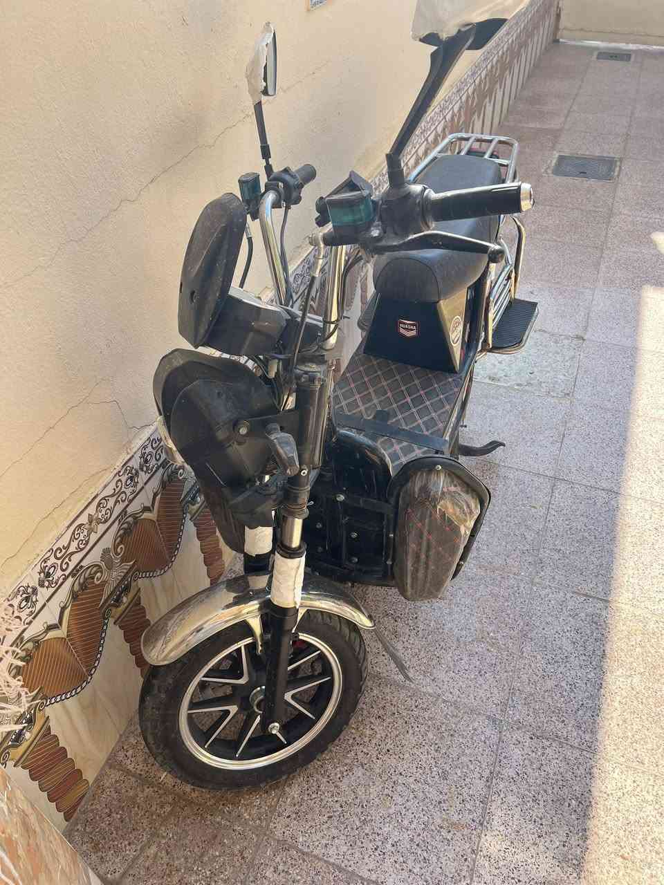 بيسكل ٢٠٢٣ نضيف مامتعوب بدون بطاريات ٤٠٠ وبي مجال ***********
