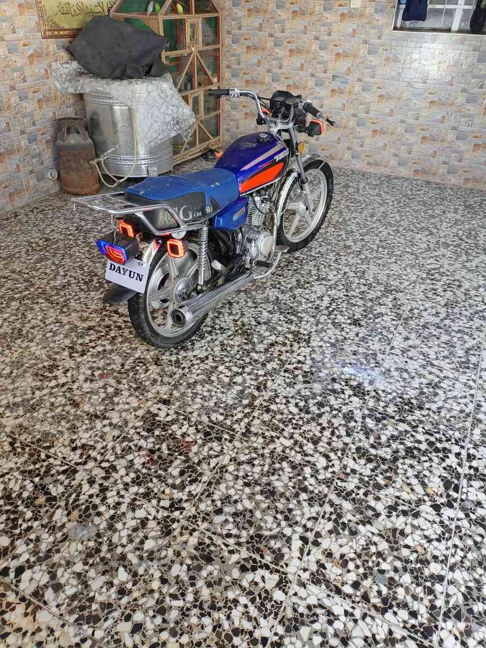 يالله سلام عليكم دراجه اربعه كير موديل 2021 دراجه خير من الله مكينه مامفتوحه لا تنقيص ولا تبخير كهربائيات كلها شغاله هندر واحد تشتغل مابيها اي نقص اوراق كاملة السعر 475 عنوان بغداد حي النصر ***********
