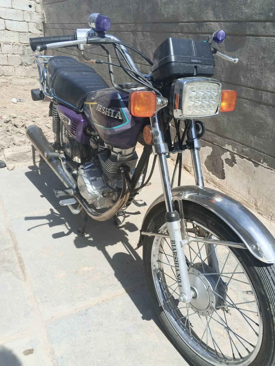 دراجه مديل  26 دراجه جاهزه مكفوله من كلشي وين ما عجبك روح بيه سعر 600 قفل قفل قفل ***********
