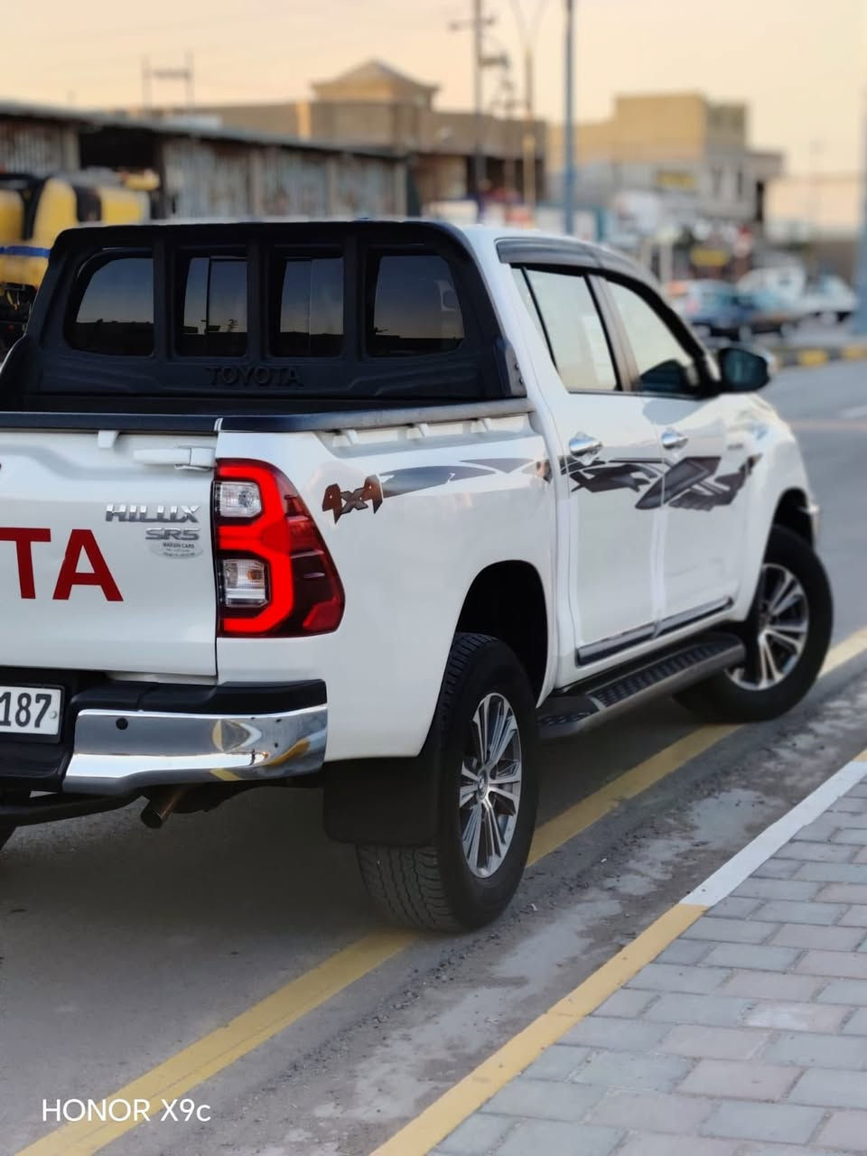 للبيع هايلوكس 
موديل 21
فور ويل كير اتو 
مكفول كالفه عامه 
سعودي وكله عبدالطيف جميل فول مواصفات 
بصمه باب بصمه تشغيل 
تبريد قطعتين كشنات تبريد
شاشه حساسات رقم شمالي باسمي تريد تحويل تريد وكله ماشيه  50 الف 
مكان سياره واسط نعمانيه 
للاستفسار اتصال على رقم ***********
