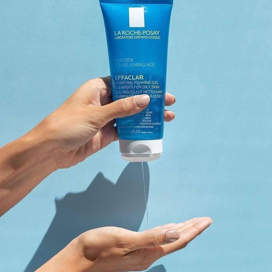 غسول من لاروش الفرنسي 🇨🇵
‏LA ROCHE-POSAY -EFFACLAR
✅ الفوائد الرئيسية :
✔️-غسول مناسب لكل انواع البشرة
✔️-ينظف البشرة دون أن يعرضها للجفاف
✔️-يرطب البشرة بعمق
✔️-يعطي البشرة المزيد من النضارة
✔️-يقضي على البقع الناتجة عن حب الشباب
✔️-يزيل الزيوت السطحية والبكتيريا المسببة لحب الشباب
✔️-يعطي البشرة تنظيفًا أعمق
✔️-خالي من الصابون والبارابين وتم اختباره على جميع انواع البشرة
✔️-يعمل على تقليل ظهور المسام وتوحيد لون البشرة
✔️-يتميز بأن رائحته محايدة وتترك البشرة ناعمة ونضرة
✔️-ازالة الرؤوس السوداء من الوجه والأنف 

الاصلي المنشأ فرنسا 🇫🇷💯
سعر الدرزن ٧٠  الف 
يوجد لدينا توصيل الجميع محافظات العراق✔️


**إذا كنت صاحب هذا الإعلان وتريد حذفه لأي سبب، رجاءا أرسل رسالة إلى الدعم الفني**