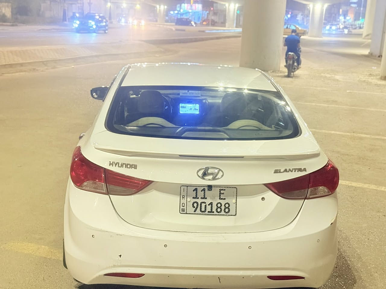 النترا 2013 خليجي 
رقم بغداد انكليزي 
مكينه 1600 جديده بعدها بلضمان
كهربائيات ع وضع الشركه 
محدثه 16
ويل وتاير جديد(ويل كب البلادي موجود حجم 17)
لايت زنون
شاشه 
حساسات
كاميرا خلفيه 
تبريد ثلج 
مي زيتي 
مكانها حله  
للاستفسار ع الرقم ‭***********
