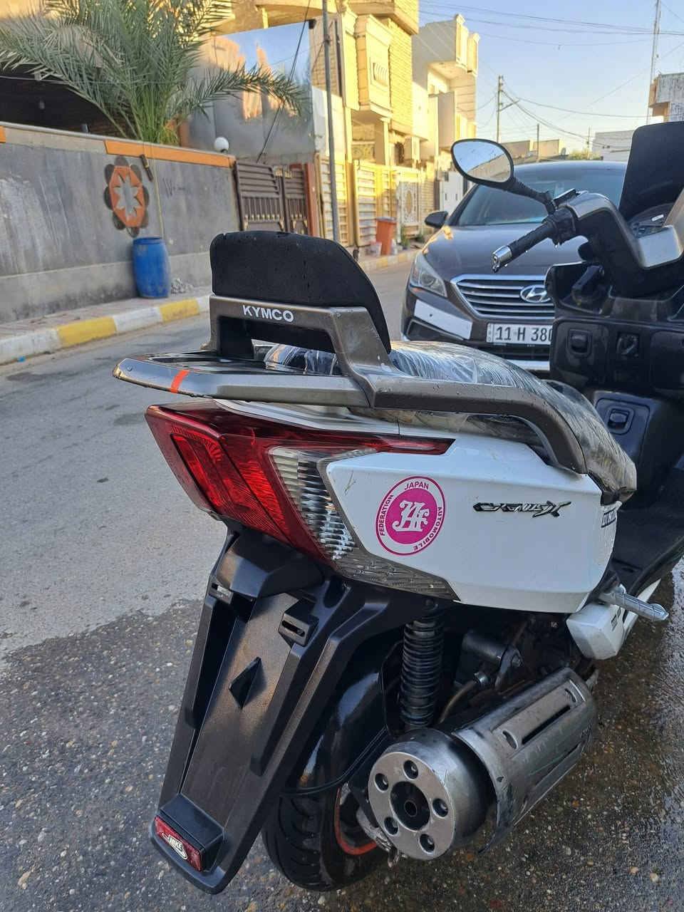 السلام عليكم كيمكو موديل ٢٠١١ مسجل سنويه لغاية٢٠٢٨ باقي استلام لوحات .  كهربائيات  نظيفه تاير خلفي جديد وبطاريه جديده السعر  مليون  و٣٠٠   الرمادي للاتصال ***********
